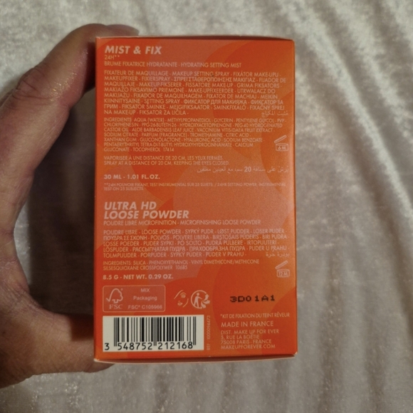 MAKE UP FOR EVER DREAMY COMPLEXION SET - Picture 4 of 4